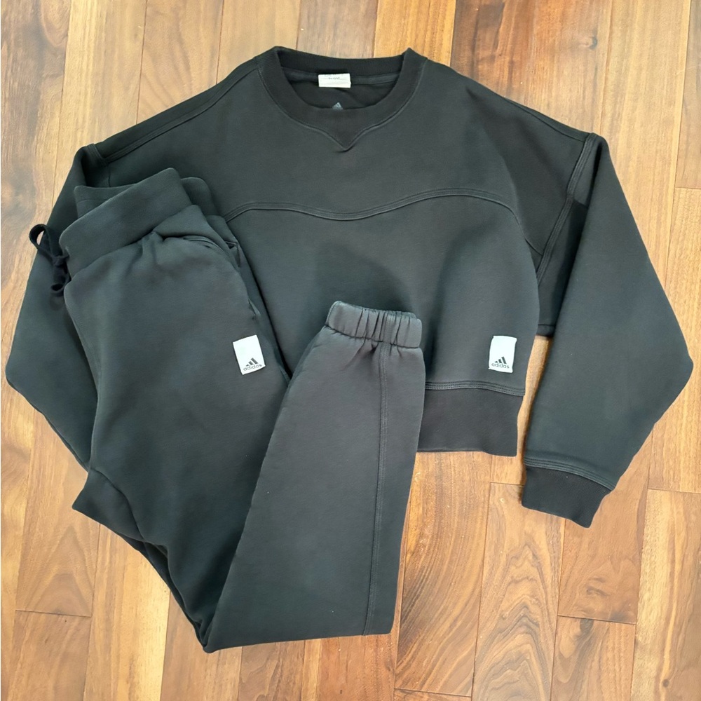 ADIDAS Women's Black Lounge Fleece Sweatshirt and Joggers Set Size XS
